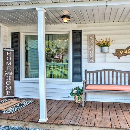 Peaceful Renovated Home With Deck On Half Acre! Эшборо Экстерьер фото